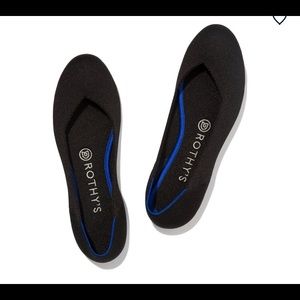 NWOT Black Rothys Flat